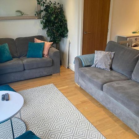 Bevendean Beach Hut - Modern 5 Bedroom House, With Parking Hove Exterior foto