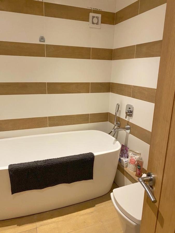 Bevendean Beach Hut - Modern 5 Bedroom House, With Parking Hove Exterior foto