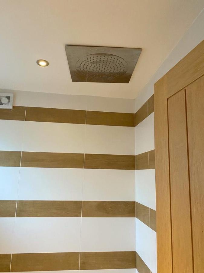 Bevendean Beach Hut - Modern 5 Bedroom House, With Parking Hove Exterior foto