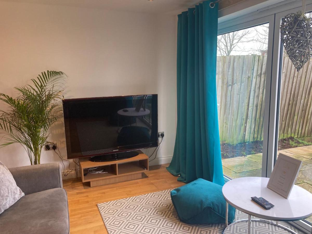 Bevendean Beach Hut - Modern 5 Bedroom House, With Parking Hove Exterior foto